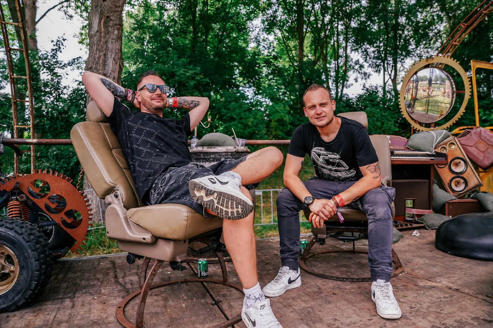 Backstage – Chill