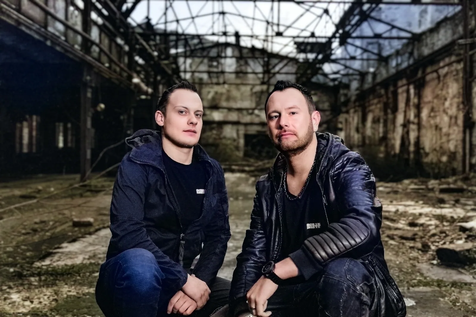 Duo – Abandoned Factory