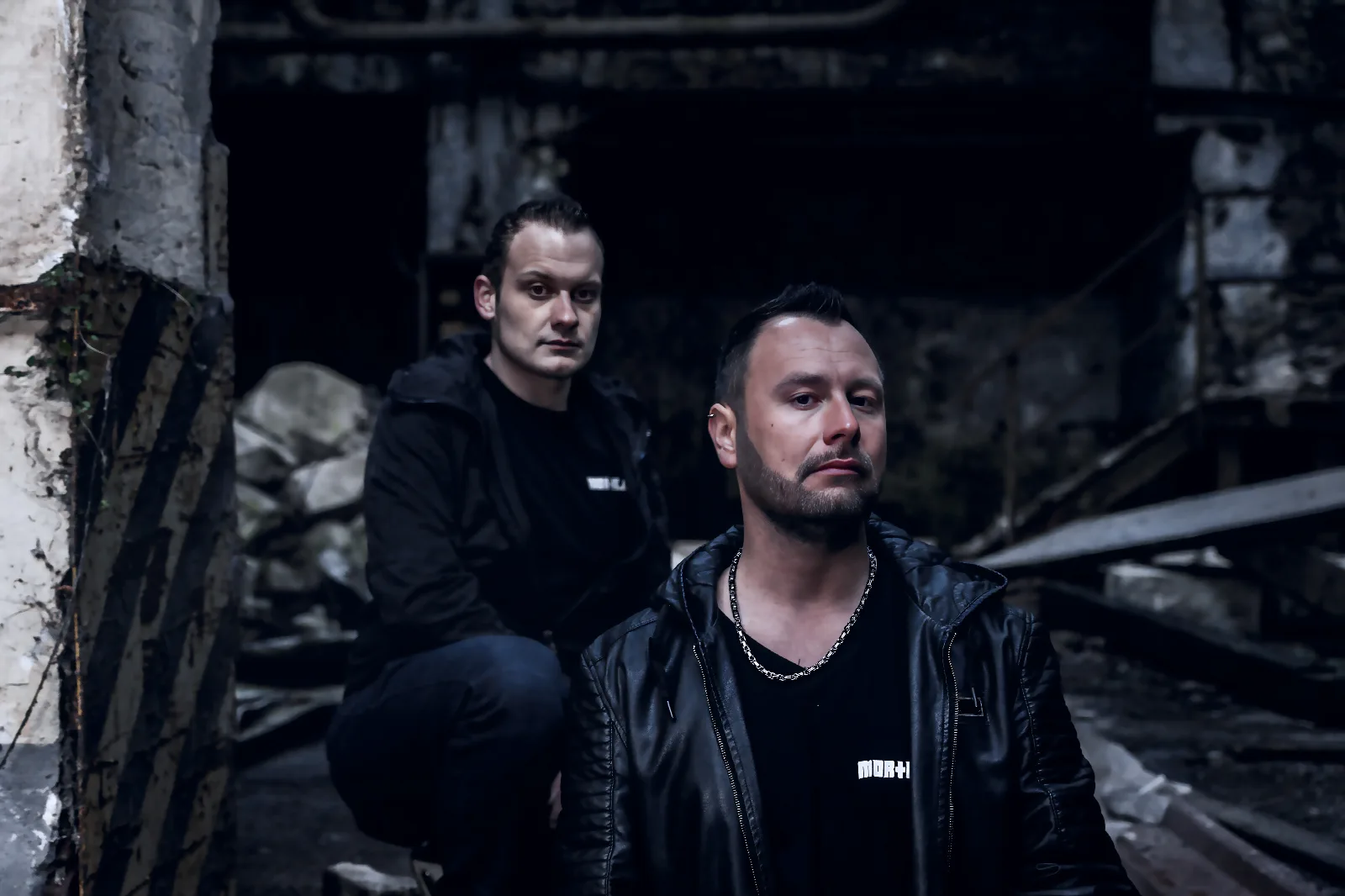 Duo – Ruins
